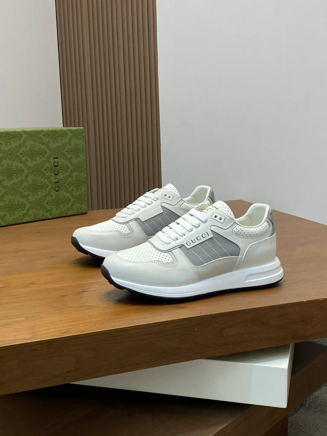 Factory price: 460💰[Gucci] Gucci - High-end quality original order - Upper: Nappa calfskin, pebbled calfskin, computer embroidered brand totem - Inner: water-dyed cowhide - Outsole: ultra-light T men's shoes 💰U·Rubber; two-color molded outsole - Super high quality control·Fine workmanship: highlighted (high-end·luxury·grade) -Size: 38-45